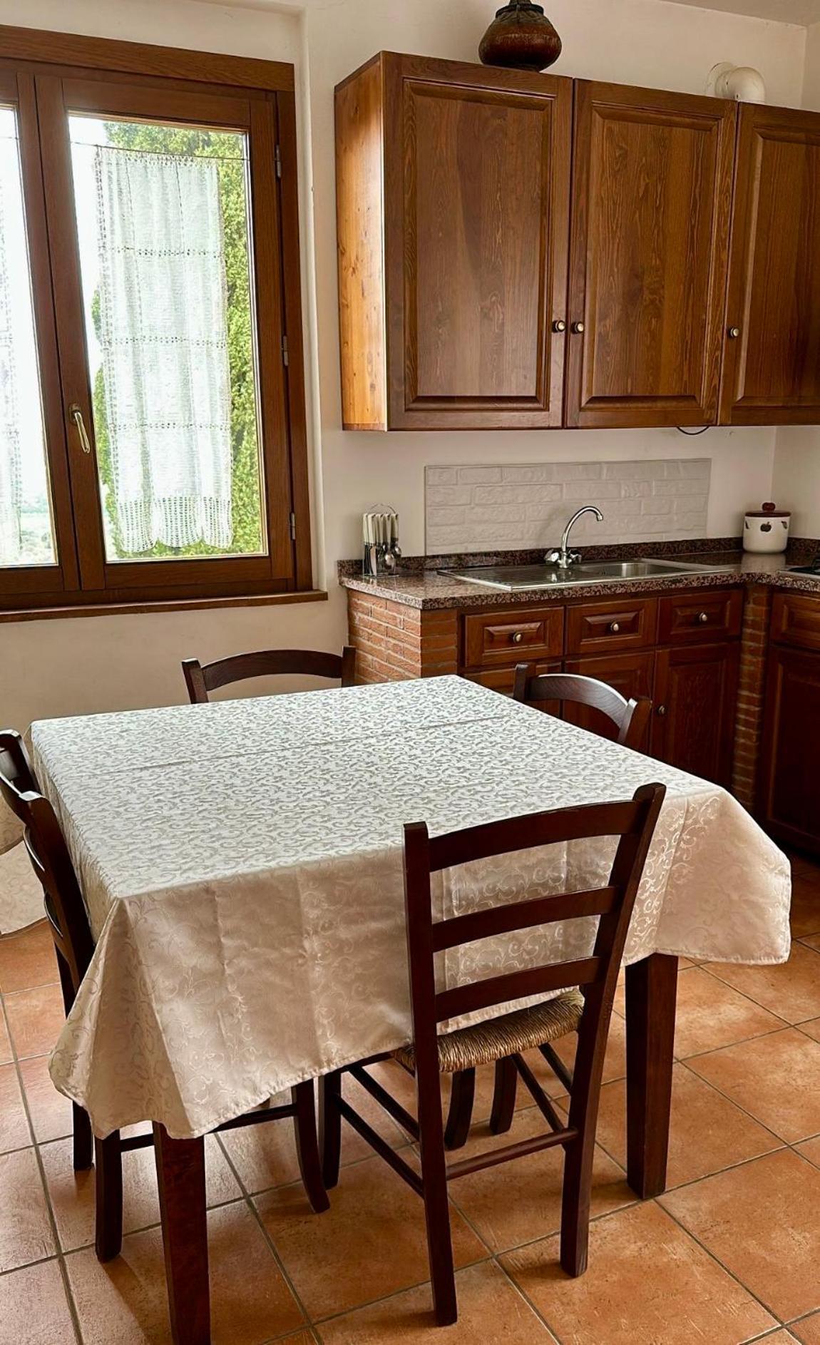 Aparthotel Madonna Del Poggio Cav à Scarlino Extérieur photo